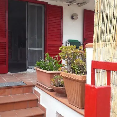 Casa A 25 M Dal Mare Con Terrazza E Parcheggio Formia
